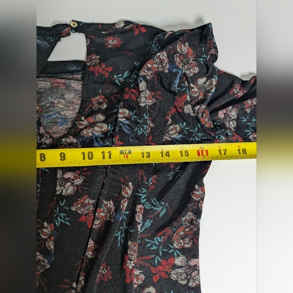 Free People EUC Womens Size Xs 3/4 Sleeve Floral Black Red Blouse Shirt Top Boho - Picture 12 of 14